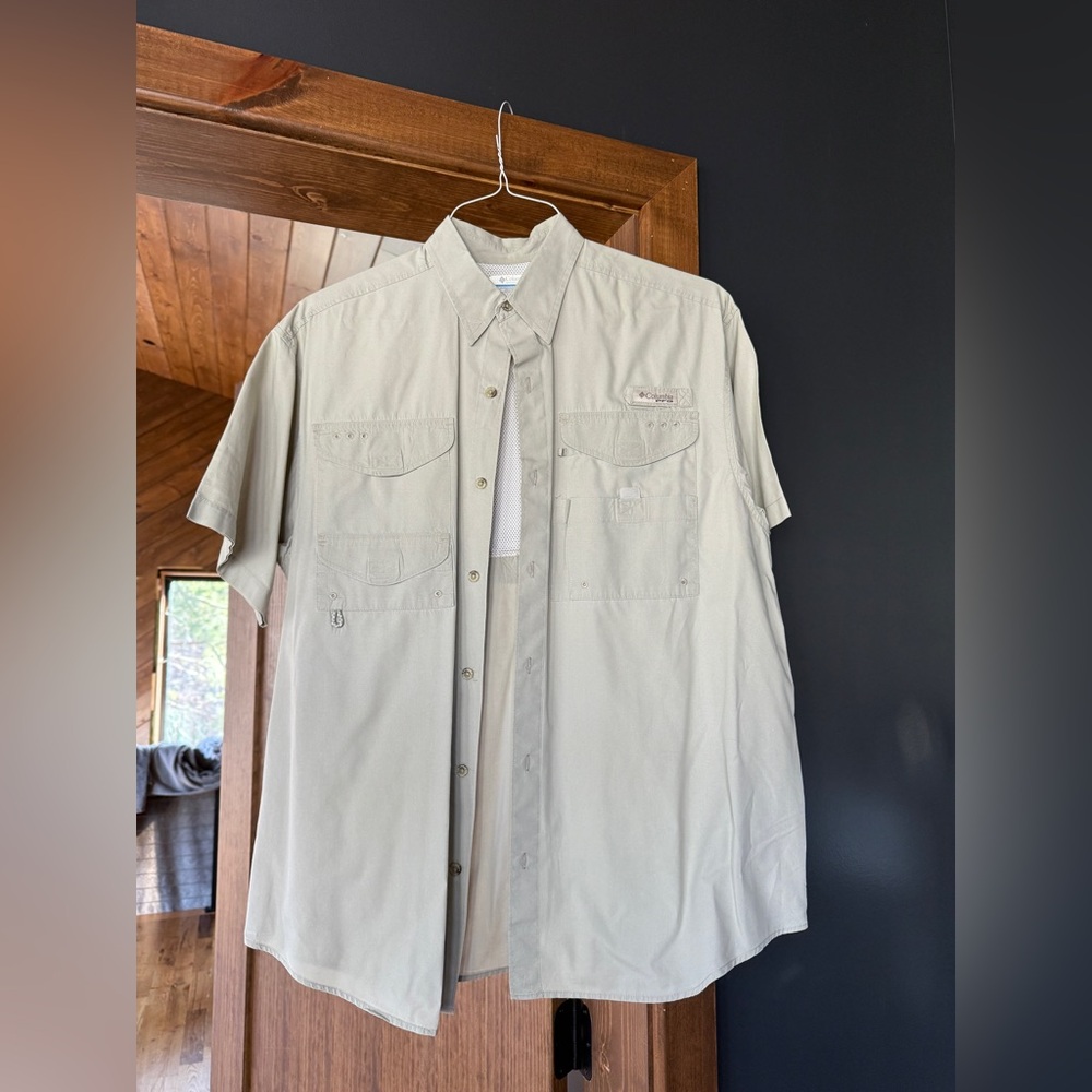 Columbia khaki Short Sleeve Shirt